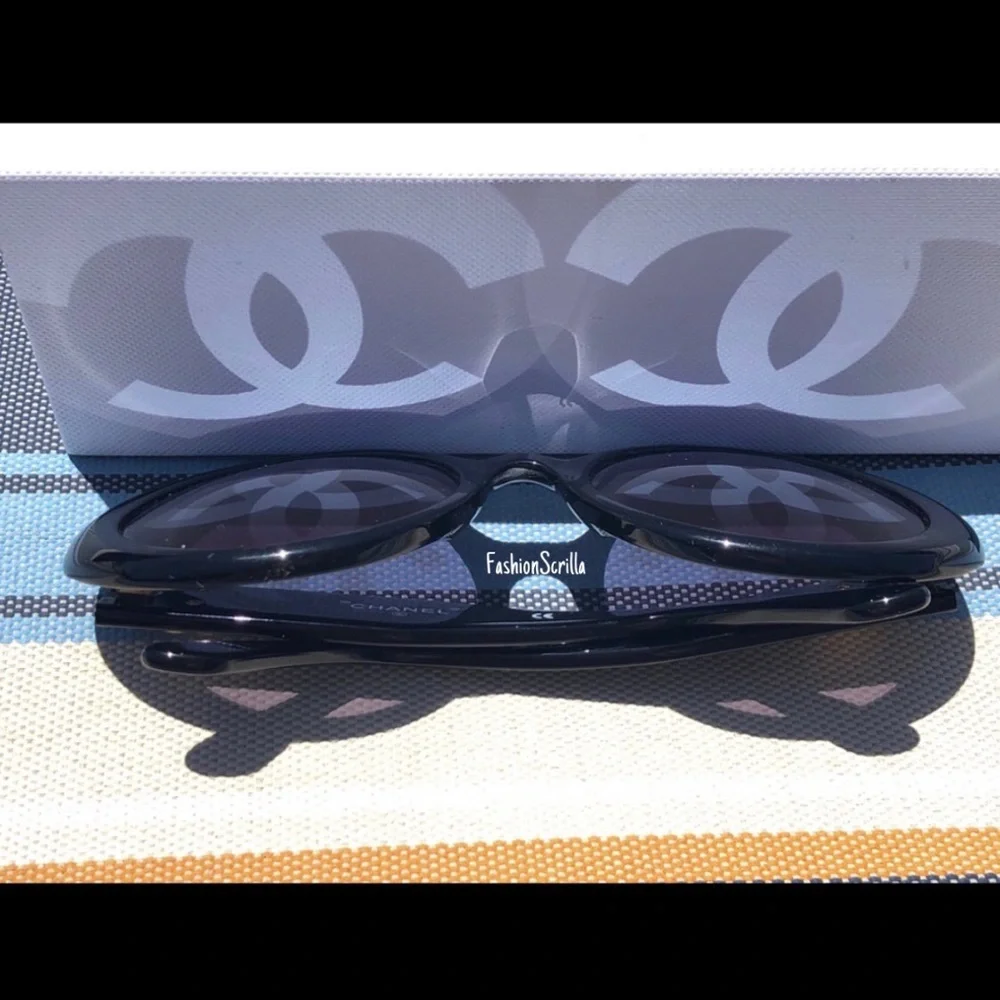 CHANEL 1993 Runway CC Logo round lens sunnies - Picture 9 of 15